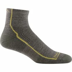 Darn Tough Socks Men's Hiker 1/4 Midweight With Cushion