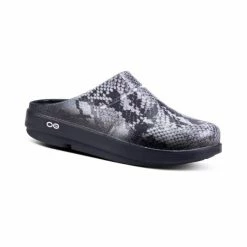 OOFOS OOcloog Limited Casual Shoes
